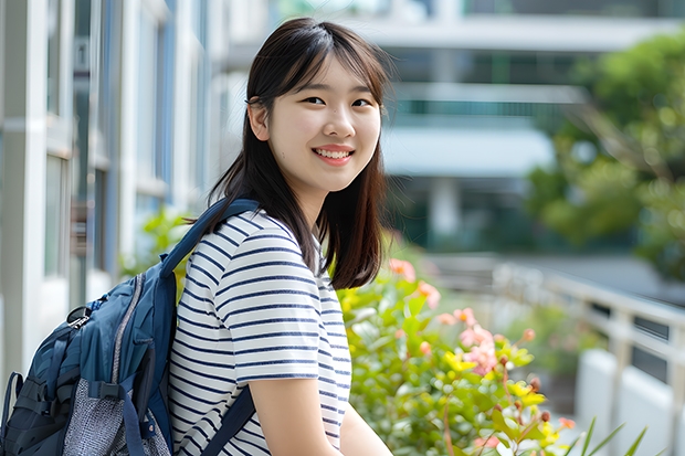 黔东南州应用技术学校和海南省海口旅游职业学校哪个好